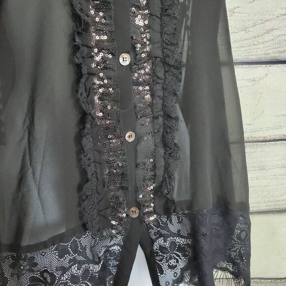 BKE Boutique Black Sheer Lace Trim High-Low Sleeveless Blouse – Size L - Picture 3 of 8